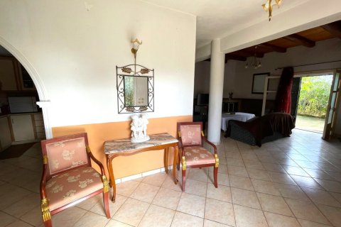 Дом с 6 спальнями в Керкира, Греция №116701 9