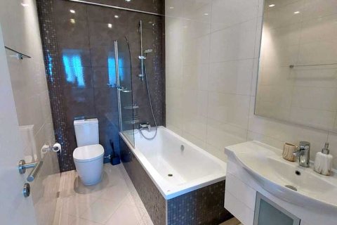 3 bedrooms Apartment in Limassol, Cyprus No. 79431 10