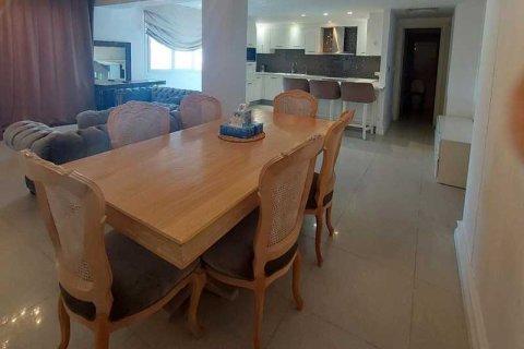 3 bedrooms Apartment in Limassol, Cyprus No. 79431 4