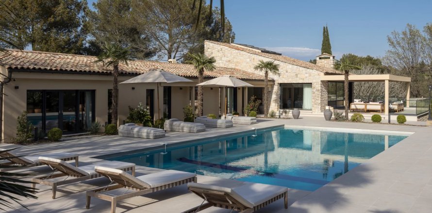 5 dormitorios Villa en Biot, France No. 100252