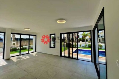 4 chambres House à Pyla, Cyprus No. 82723 7