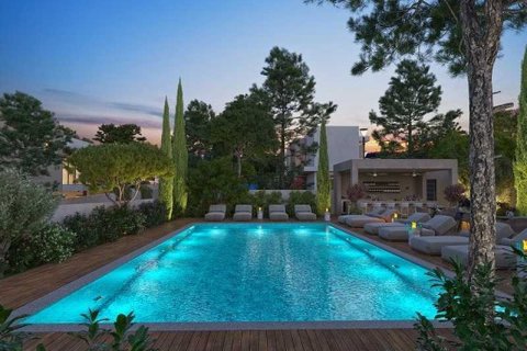 3 bedrooms House in Agios Tychonas, Cyprus No. 101326 9