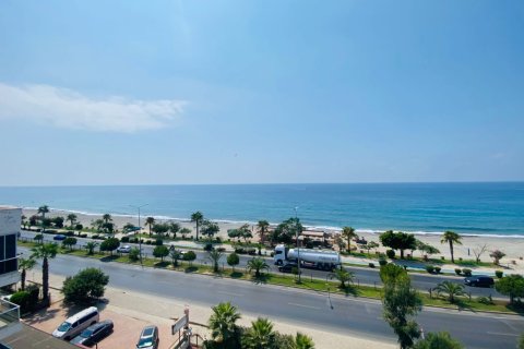 3 bedrooms Apartment in Alanya, Turkey No. 15860