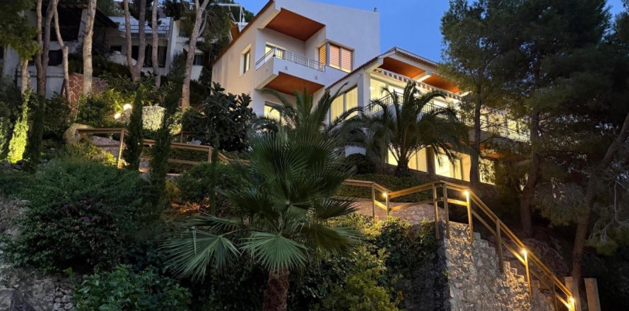 5 bedrooms Villa in Hoa Son, Vietnam No. 117793