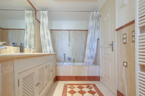 3 bedrooms Office in Cat Trinh, Vietnam No. 92324 24