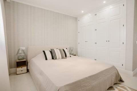 4 bedrooms Properties in Tan Xuan, Vietnam No. 27123 4