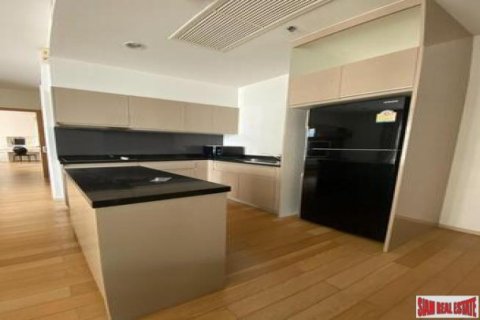 2 bedrooms Apartment in Bangkok, Thailand No. 96364 3