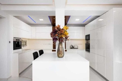 3 bedrooms Apartment in Agios Tychonas, Cyprus No. 40644 6