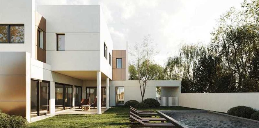 4 chambres House à Strovolos, Cyprus No. 29825