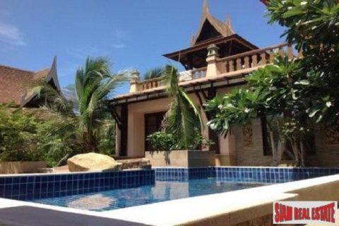 3 bedrooms Villa in Ko Samui, Thailand No. 95696 1