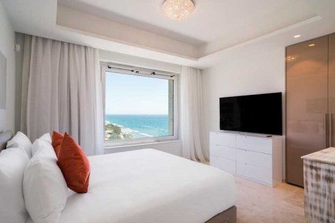 4 bedrooms Penthouse in Pyrgos, Cyprus No. 103366 8