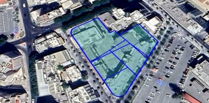 Commercial property à Nicosia, Cyprus No. 35806