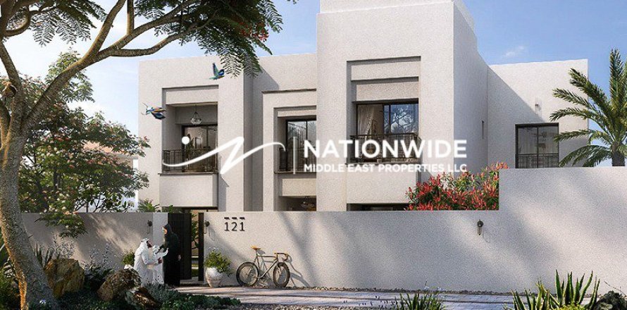 4 bedrooms Villa in Abu Dhabi, UAE No. 122540