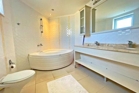 3 bedrooms Apartment in Phong Thanh Tay A, Vietnam No. 12747 8