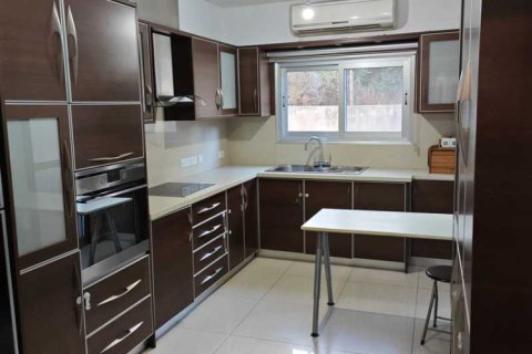 Квартира с 3 спальнями в Лимассол, Кипр №102000 13