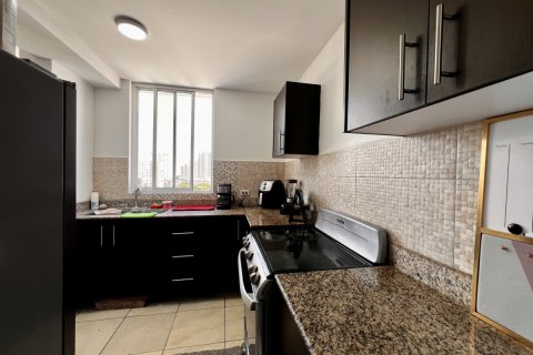 2 bedrooms Apartment in Panama City, Panama No. 109781 4