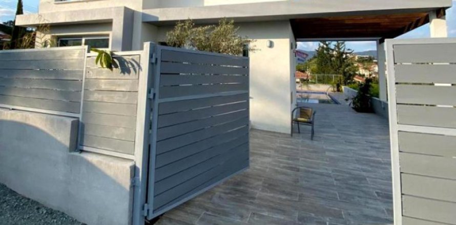 3 bedrooms Villa in Limassol, Cyprus No. 106277