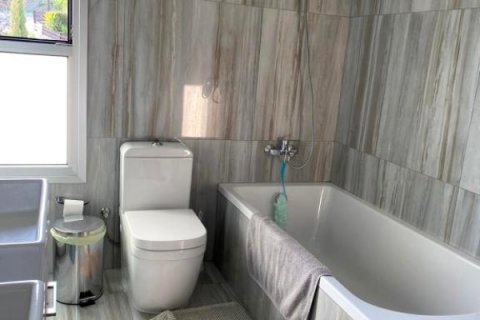 Вилла с 3 спальнями в Лимассол, Кипр №106277 8