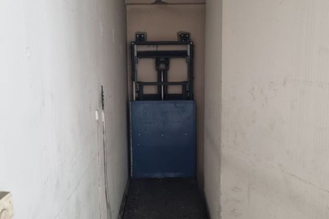 840m² Commercial property in Evosmos, Greece No. 108596 18