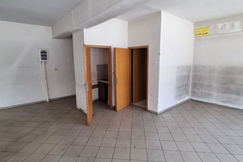 840m² Commercial property in Evosmos, Greece No. 108596 9