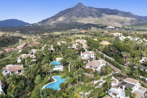 6 bedrooms Villa in Tan Xuan, Vietnam No. 83900 4