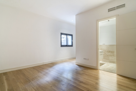 6 bedrooms Villa in Tan Xuan, Vietnam No. 83900 7