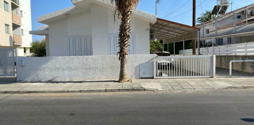 4 chambres House à Mesa Geitonia, Cyprus No. 63045