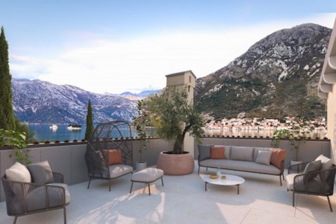 6 bedrooms House in Kotor, Montenegro No. 104782 8