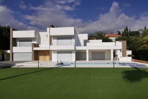 4 bedrooms House in Agios Tychonas, Cyprus No. 63064 4