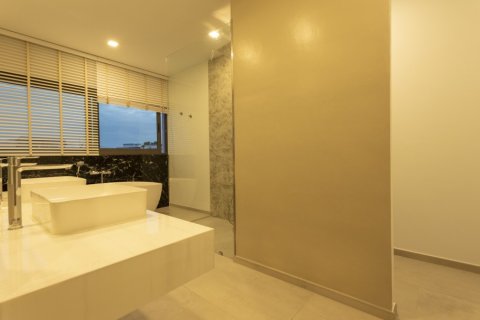 3 bedrooms Villa in Rawai, Thailand No. 96644 3