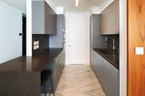 2 bedrooms Apartment in Limassol, Cyprus No. 32167 11