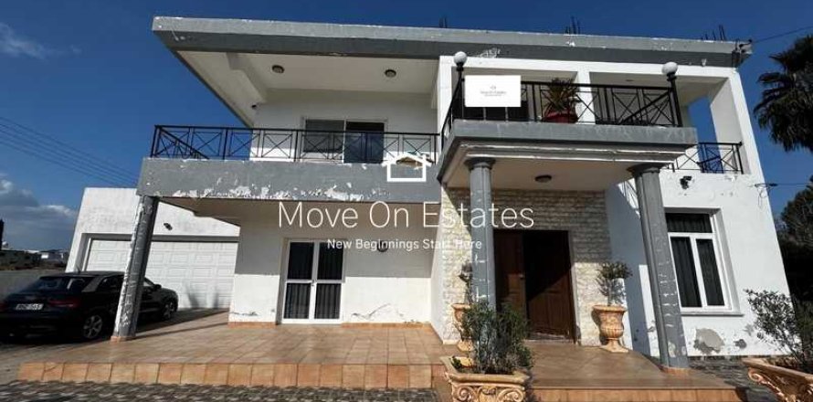 4 bedrooms House in Kiti, Cyprus No. 78608