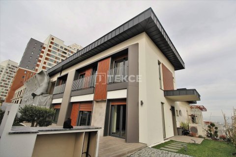 5 bedrooms Villa in Chau Doc, Vietnam No. 22205 3