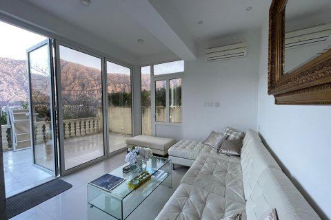 3 bedrooms Apartment in Prcanj, Montenegro No. 104716 20