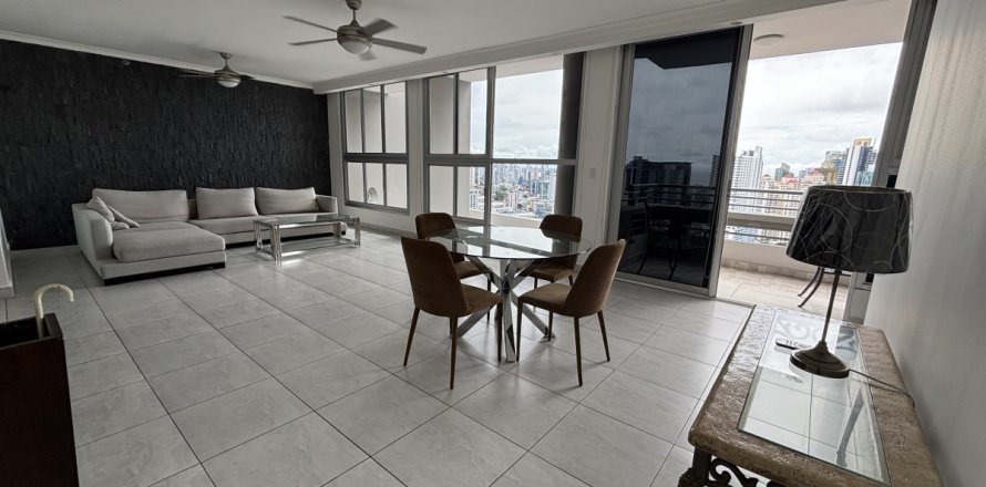 3 dormitorios Apartment en Panamá, Panama No. 112638
