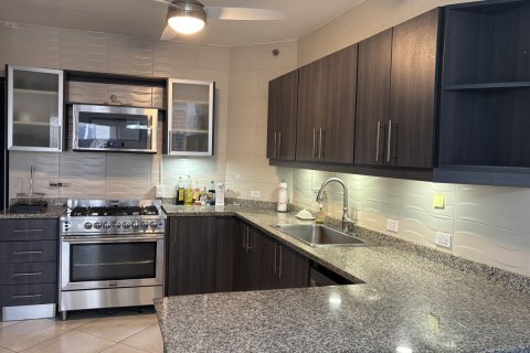3 bedrooms Apartment in Panama City, Panama No. 112638 4