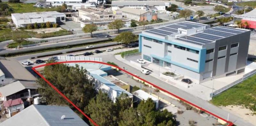 Commercial property à Strovolos, Cyprus No. 104306