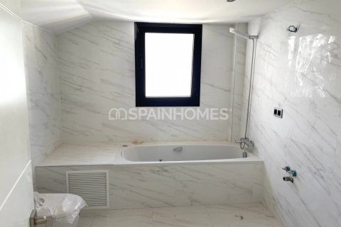 5 bedrooms Villa in Phu My, Vietnam No. 25949 18