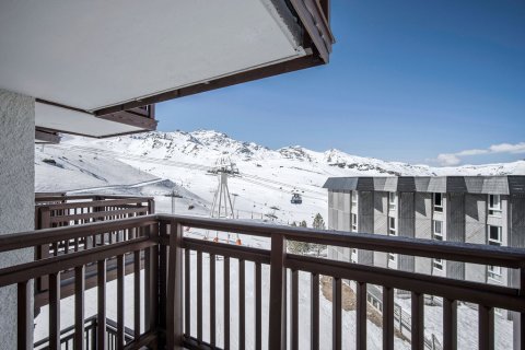 3 bedrooms Apartment in Les Belleville, France No. 100017 17