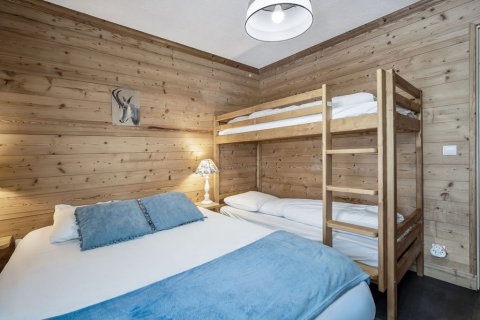 3 bedrooms Apartment in Les Belleville, France No. 100017 12