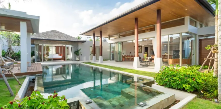 3 bedrooms Villa in Phuket, Thailand No. 75406