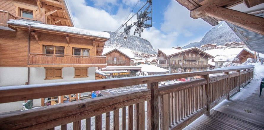 3 bedrooms Apartment in Morzine, France No. 100106