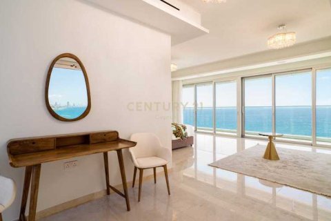 4 bedrooms Penthouse in Pyrgos, Cyprus No. 34127 14