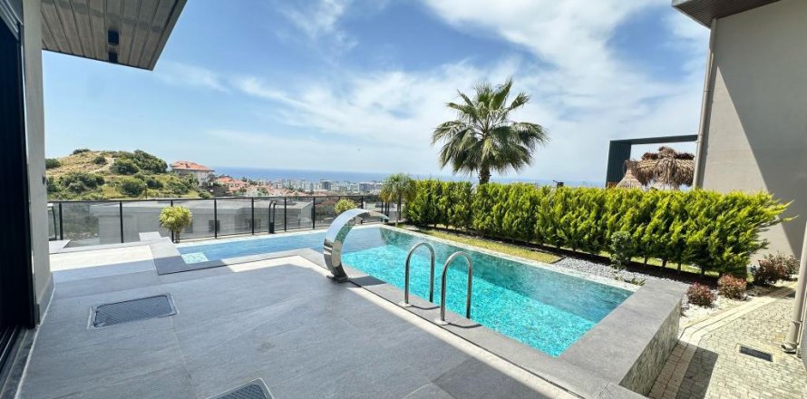 5 rooms Villa in Kargicak, Turkey No. 95508