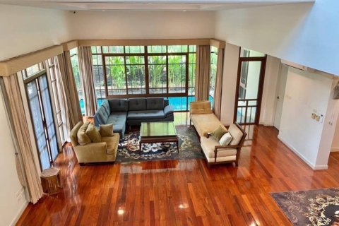 4 bedrooms Villa in Bangkok, Thailand No. 97542 8