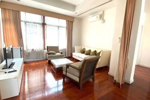 4 bedrooms Villa in Bangkok, Thailand No. 97542 13