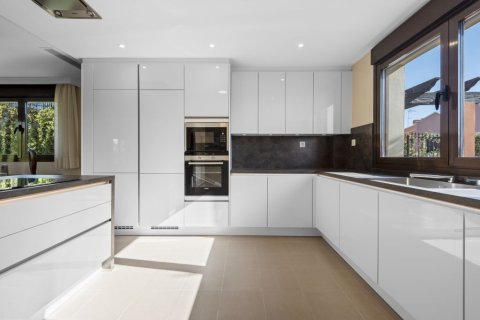 3 bedrooms Villa in Dinh An, Vietnam No. 27084 4