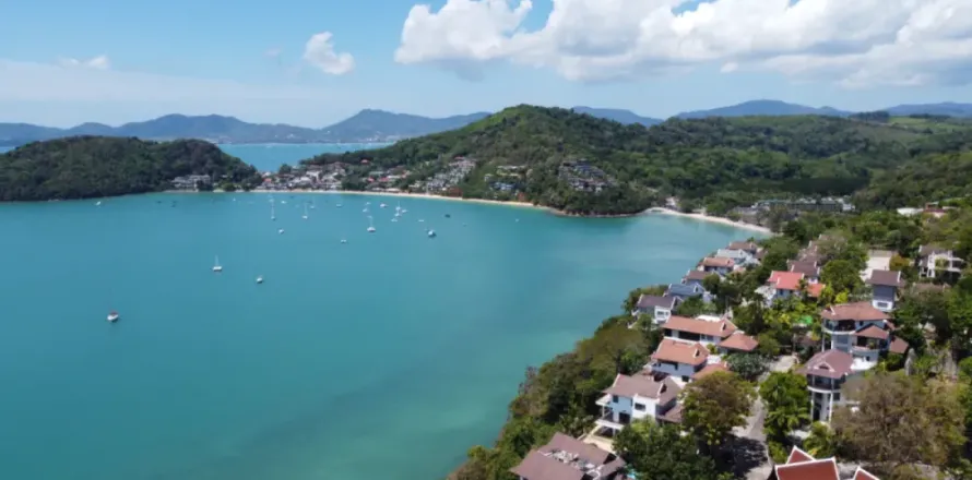 6 bedrooms Villa in Phuket, Thailand No. 66296