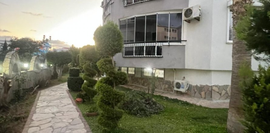 4 dormitorios Penthouse en Oba, Turkey No. 13227