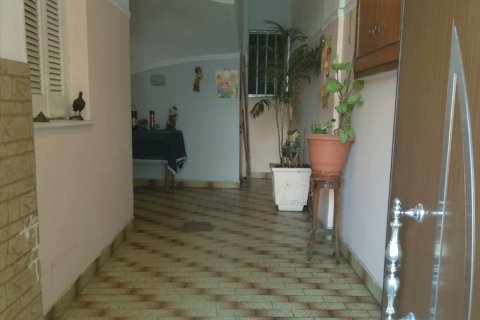 350m² Building in Aigaleo, Greece No. 58059 1